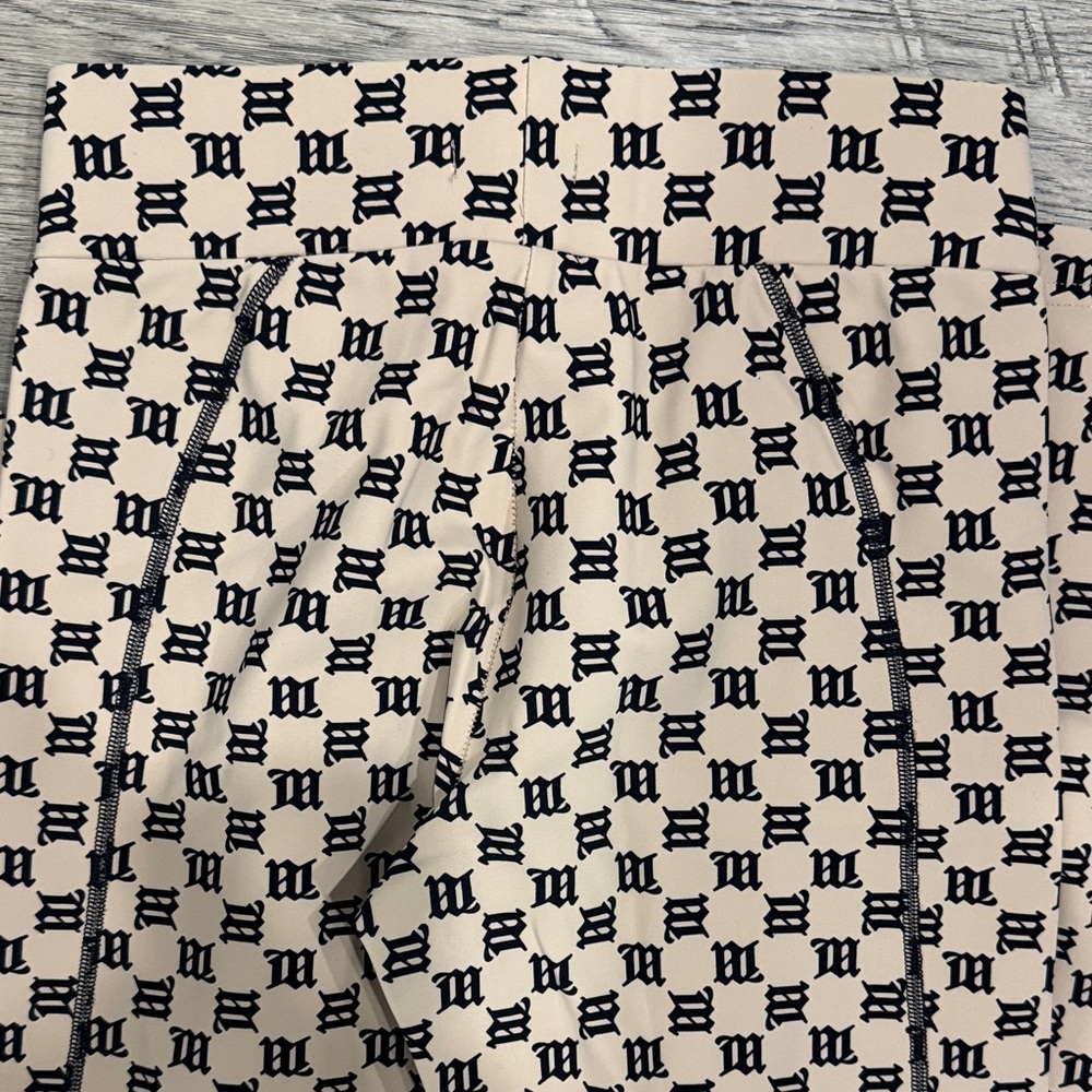 Women’s Misbhv Beige and black legging - Picture 4 of 7